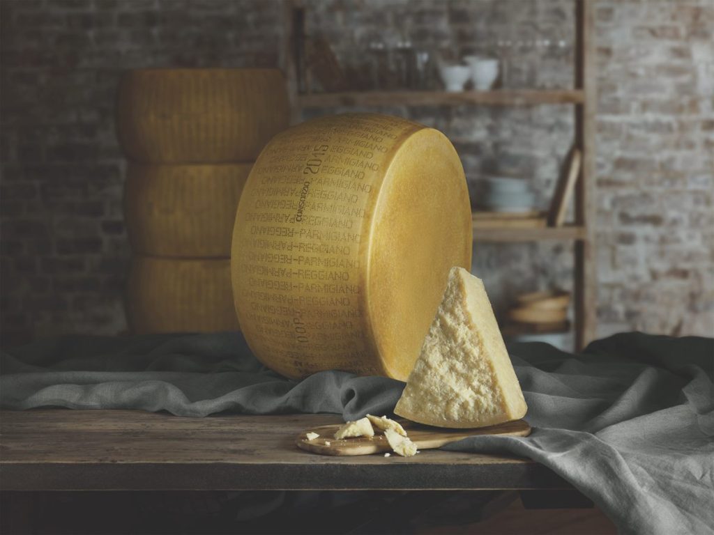 Accordo Unicredit-Consorzio Parmigiano Reggiano: Supporto alle Imprese DOP