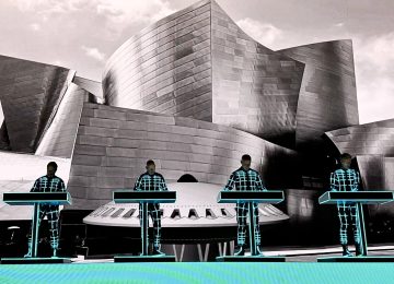 Al Teatro del Silenzio il concerto dei Kraftwerk, pionieri della musica elettronica.