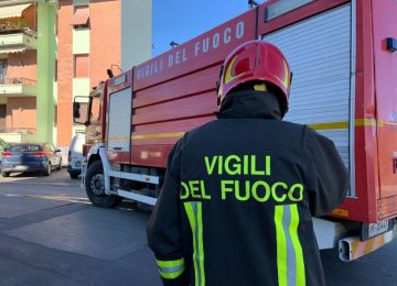 Alberi caduti su case e auto nel Pratese e Pistoiese a causa del vento: oltre 46 interventi dei vigili del fuoco