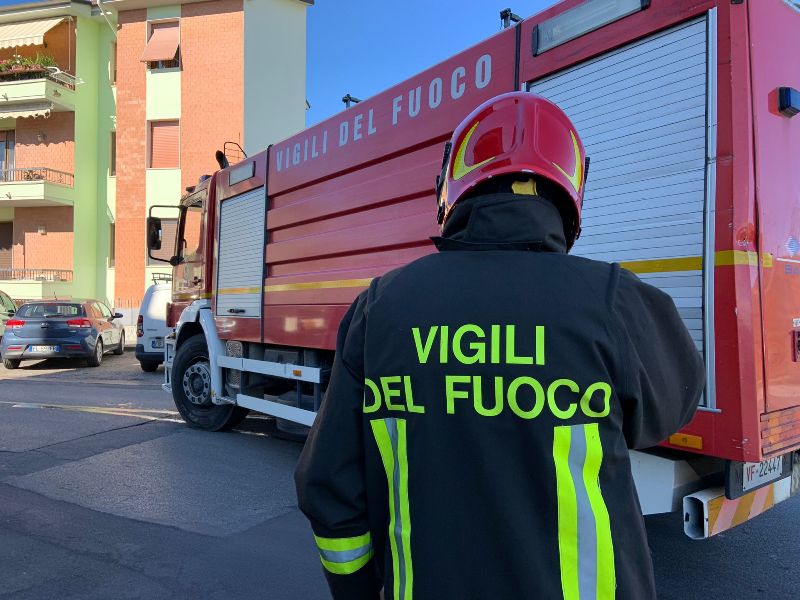 Alberi caduti su case e auto nel Pratese e Pistoiese a causa del vento: oltre 46 interventi dei vigili del fuoco