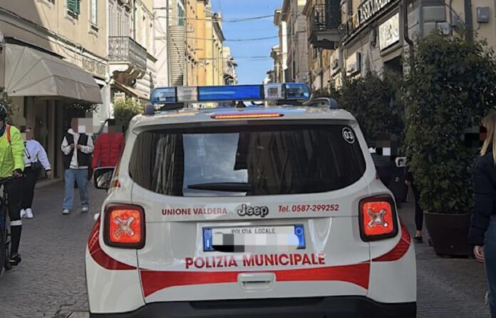 Alla guida con patenti falsificate: 5 casi scoperti in un mese a Pontedera, 'Situazione allarmante'