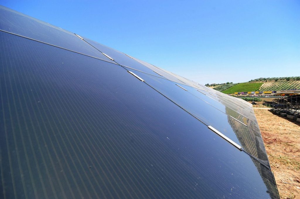 Cobat RAEE e Eco-PV: Emendamenti sul fotovoltaico mettono a rischio l'ambiente, secondo Italpress