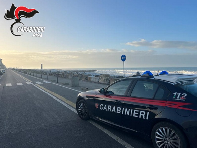 Due segnalazioni da parte dei carabinieri a Pisa