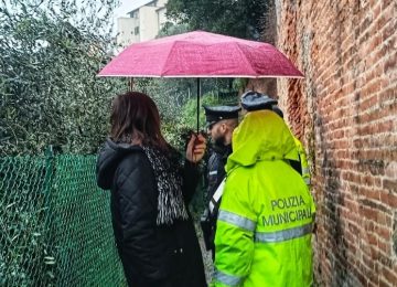 Effrazioni nell'ex scuola nel centro di Fucecchio