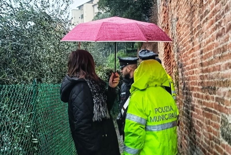 Effrazioni nell'ex scuola nel centro di Fucecchio