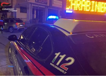 Furto di vini pregiati per un valore di 8.000 euro: denunciato un uomo dai Carabinieri.