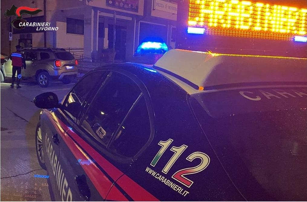 Furto di vini pregiati per un valore di 8.000 euro: denunciato un uomo dai Carabinieri.