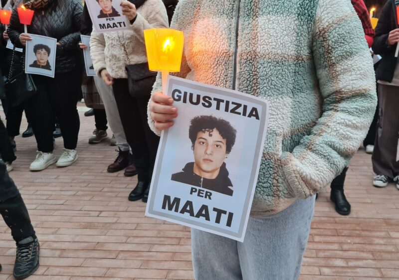 Giustizia per Maati: Giani presente in piazza a Certaldo per la commemorazione.