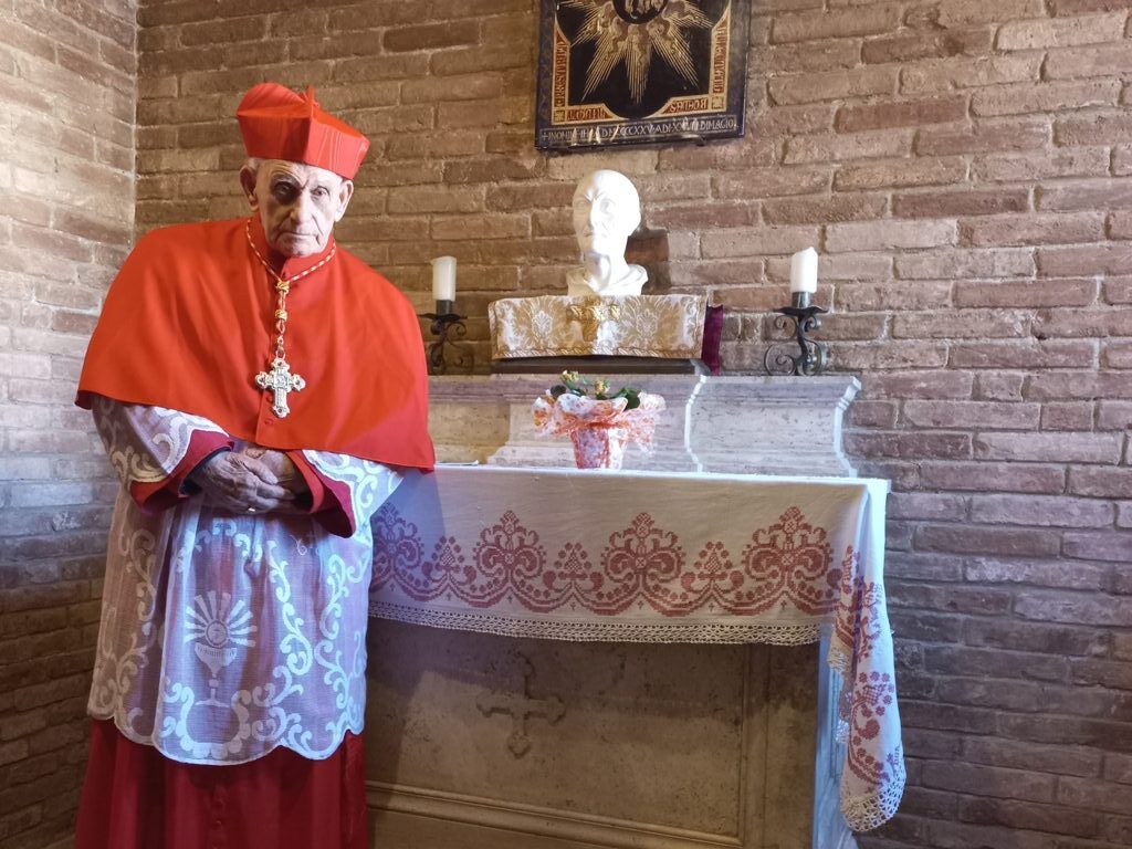 Il Cardinal Ernest Simoni celebra la Santa Messa nella Chiesa di San Salvatore a Fucecchio.