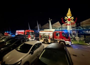 Incendio alle ex officine Galileo di Firenze