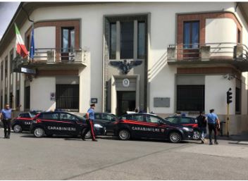 Incendio doloso alla caserma dei carabinieri: arrestato un trentenne