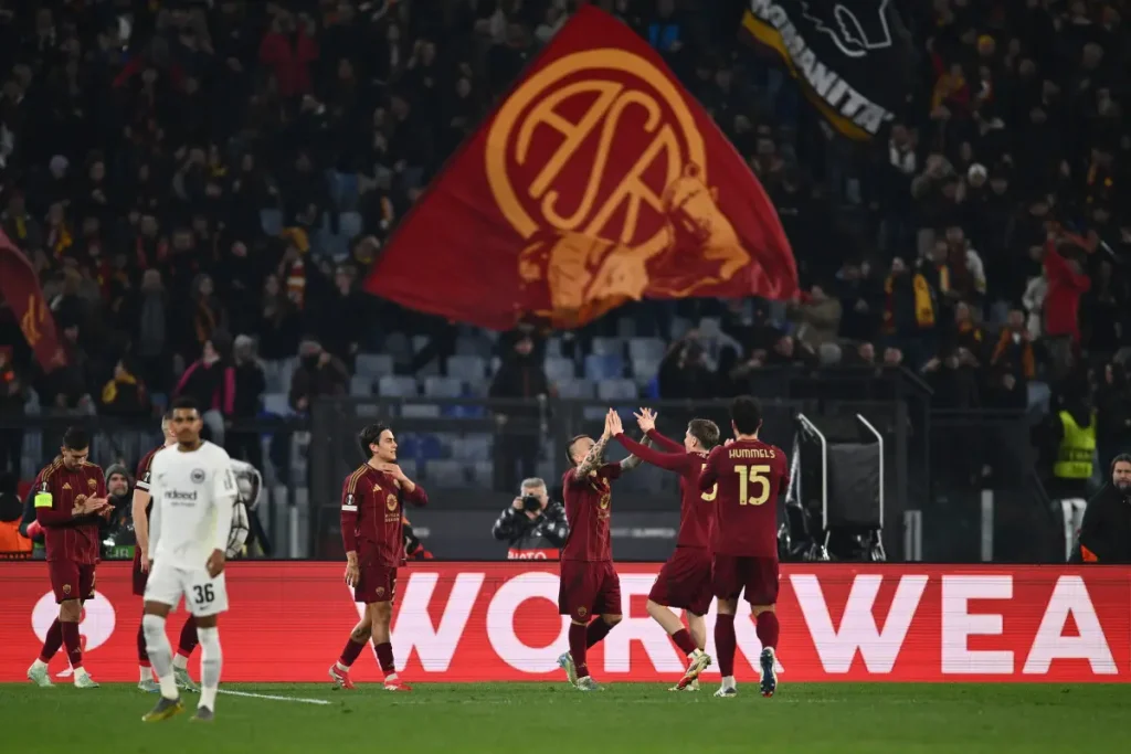 La Roma vince 2-0 contro l'Eintracht e si qualifica per i play-off - Agenzia di Stampa Italpress