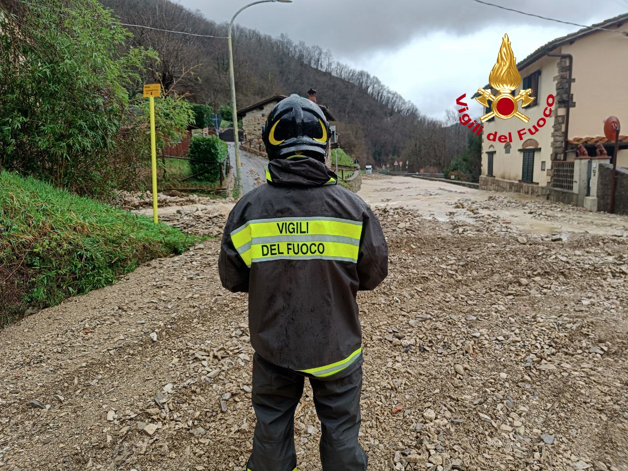 Maltempo in Toscana: strade allagate nel Fiorentino, soccorsa una persona in un sottopasso. Forte vento a Pisa e nel Cuoio.