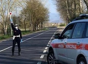 Polizia Municipale in Azione: Ritirati Patenti e Emanate Multe per Irregolarità