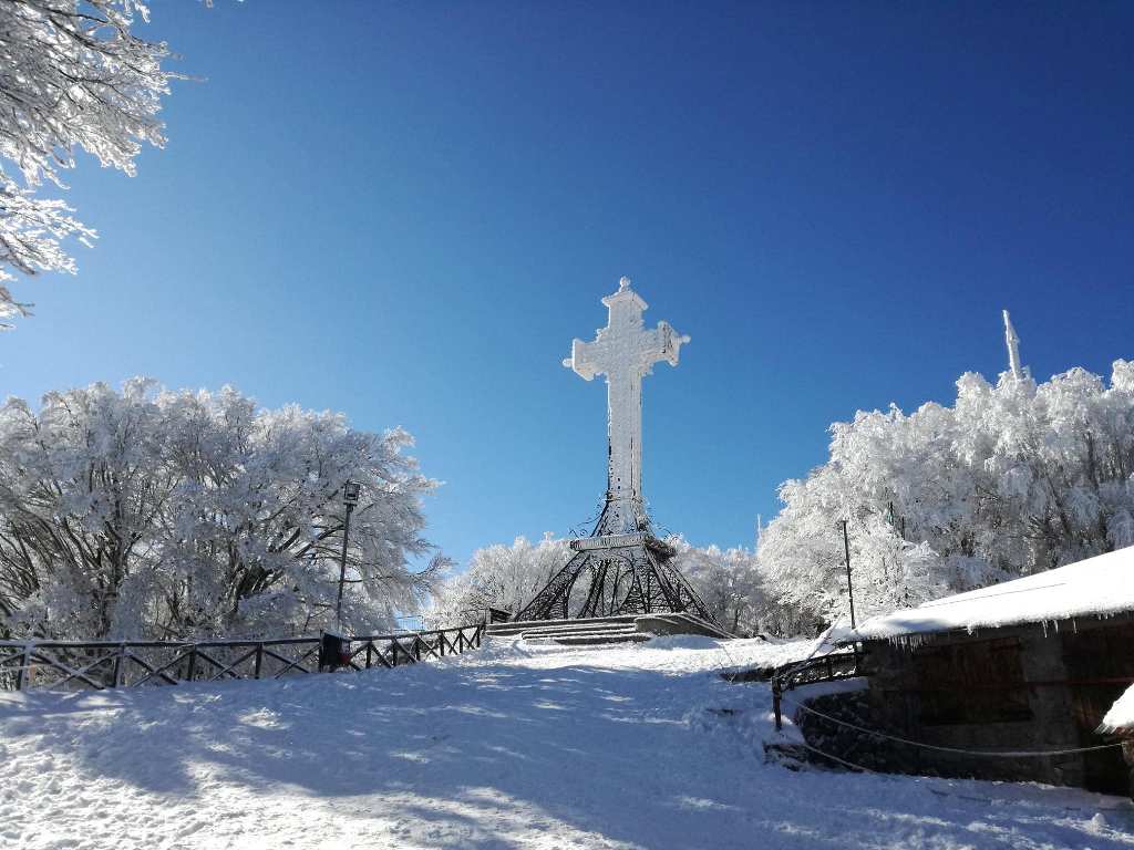 Prorogata l'allerta per vento e neve in Toscana