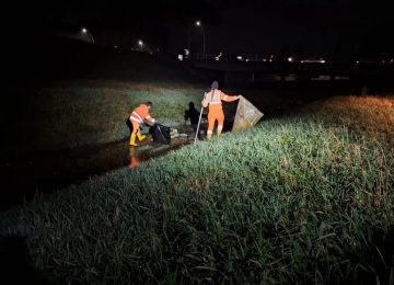 Rifiuti nell'Orme, i volontari della Pubblica Assistenza intervengono: "Il fiume non è una discarica"