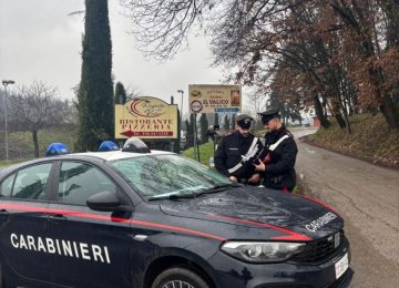 Rubata una vettura in sosta, i carabinieri di Altopascio identificano un 53enne.