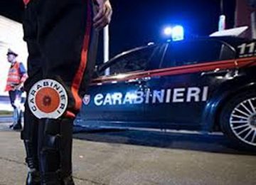 San Casciano in Val di Pesa: Vicino avverte il rumore dei ladri e li mette in fuga, furto in casa sventato