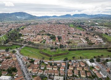 Schiaffi e testate al calciatore della Lucchese: Daspo per tre tifosi