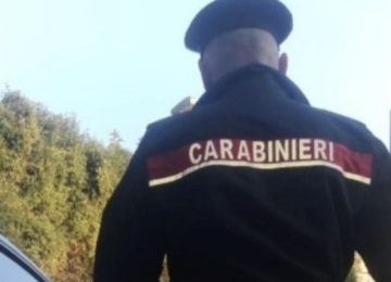 Sparano alle gambe e lo lasciano a un distributore: indagini nelle Cerbaie di Fucecchio