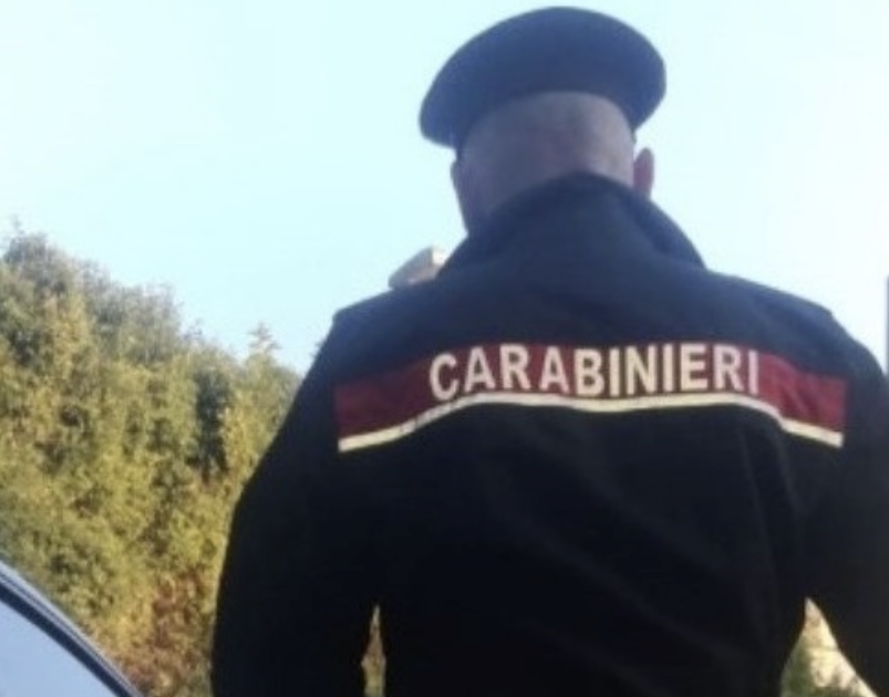 Sparano alle gambe e lo lasciano a un distributore: indagini nelle Cerbaie di Fucecchio