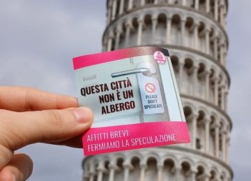 "Stop agli affitti brevi": manifestazione a Pisa contro le keybox