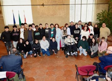 Studenti in azione contro il bullismo: le iniziative della prefettura di Pistoia