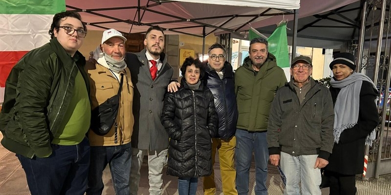 Un presidio della Lega per la solidarietà e il sostegno alle forze dell'ordine