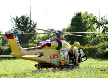 Uomo cade da oltre tre metri: trasportato in elisoccorso a Pisa.