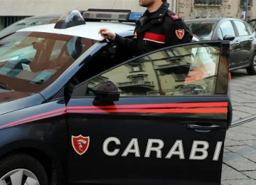 Uomo trovato morto in una cartiera a Capannori: si tratta di omicidio