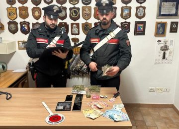 Vendeva cocaina, marijuana e crack: arrestato un 24enne