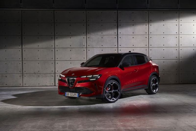 Alfa Romeo Junior: La Grande Novità del 2025 per gli Amanti di Quattroruote