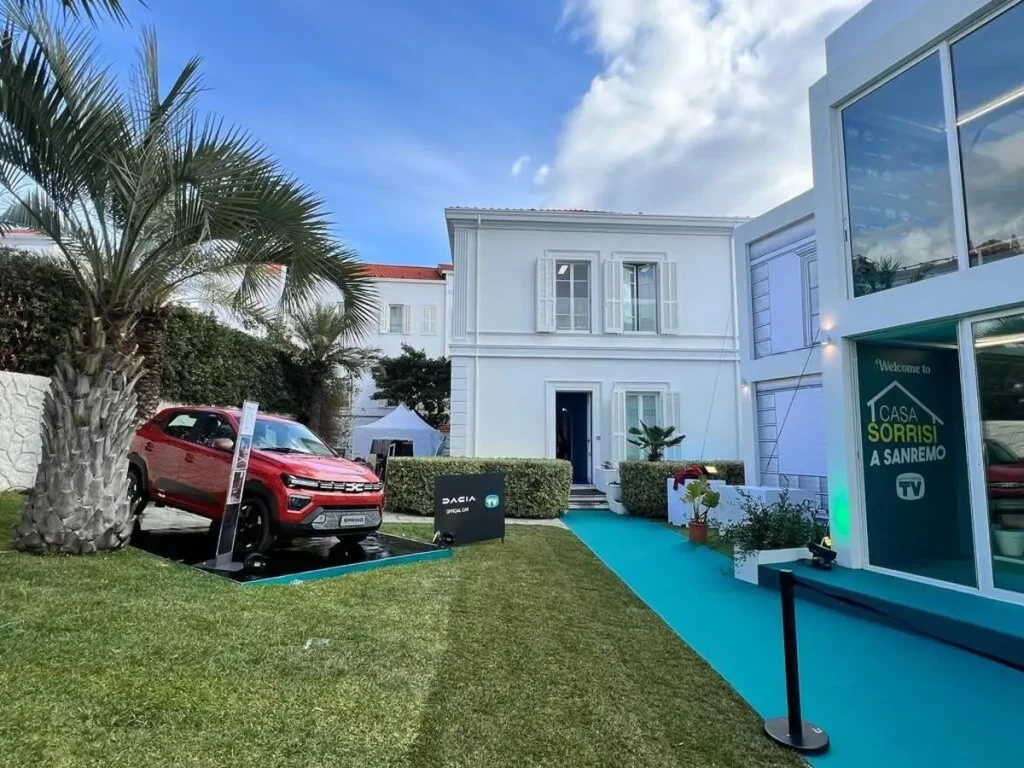 Nuova Dacia Spring in esposizione a "Casa Sorrisi" al Festival di Sanremo