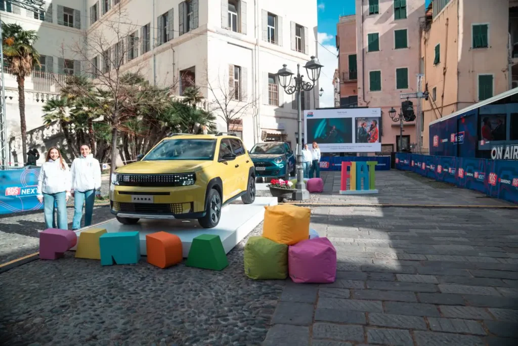 Fiat Grande Panda fa risuonare "Felicità" a Sanremo