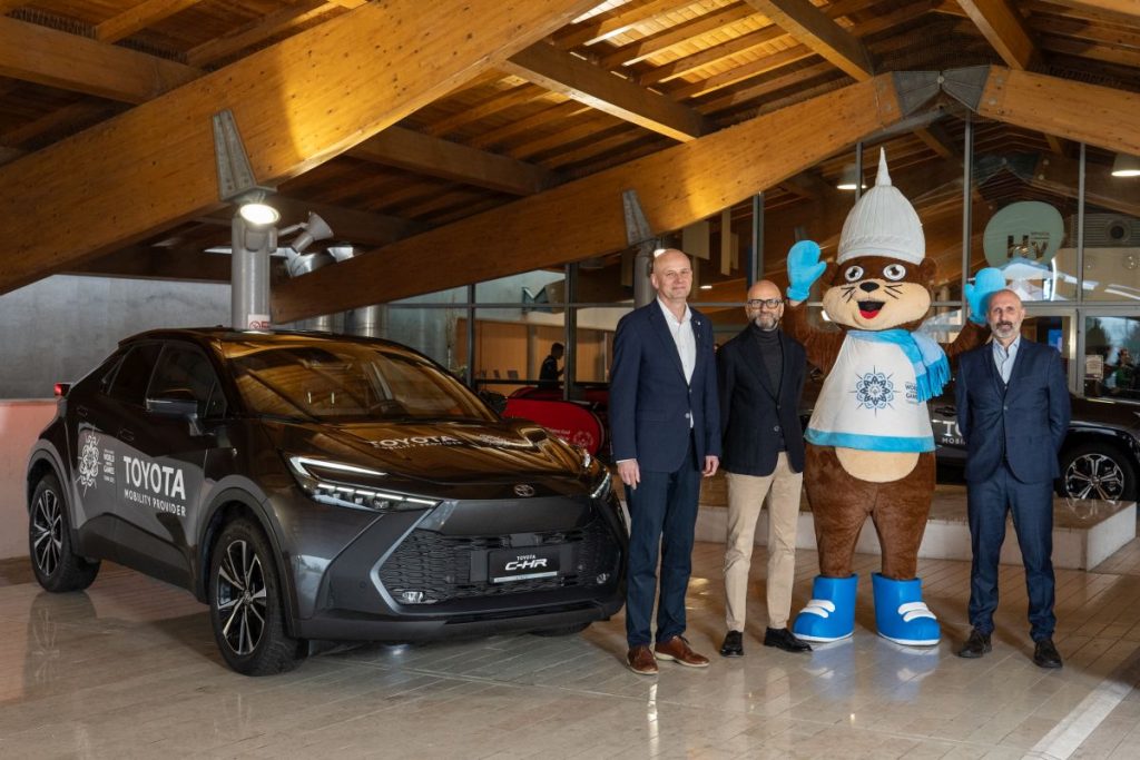 Toyota consegna le prime auto per le Special Olympics di Torino 2025