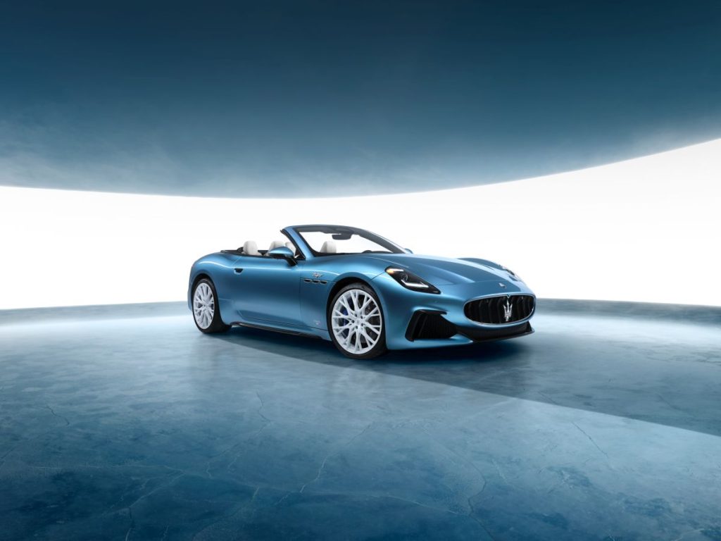 Maserati Espande la Gamma GranCabrio a The I.C.E. St. Moritz