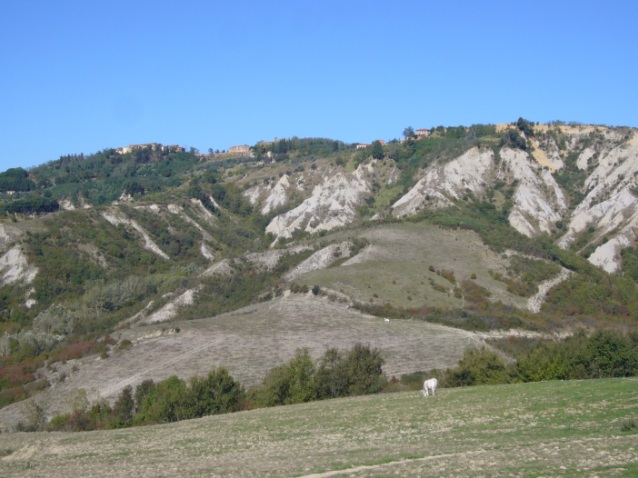 A Santa Maria a Monte, il giallo di Toiano: il libro sulla bella Elvira