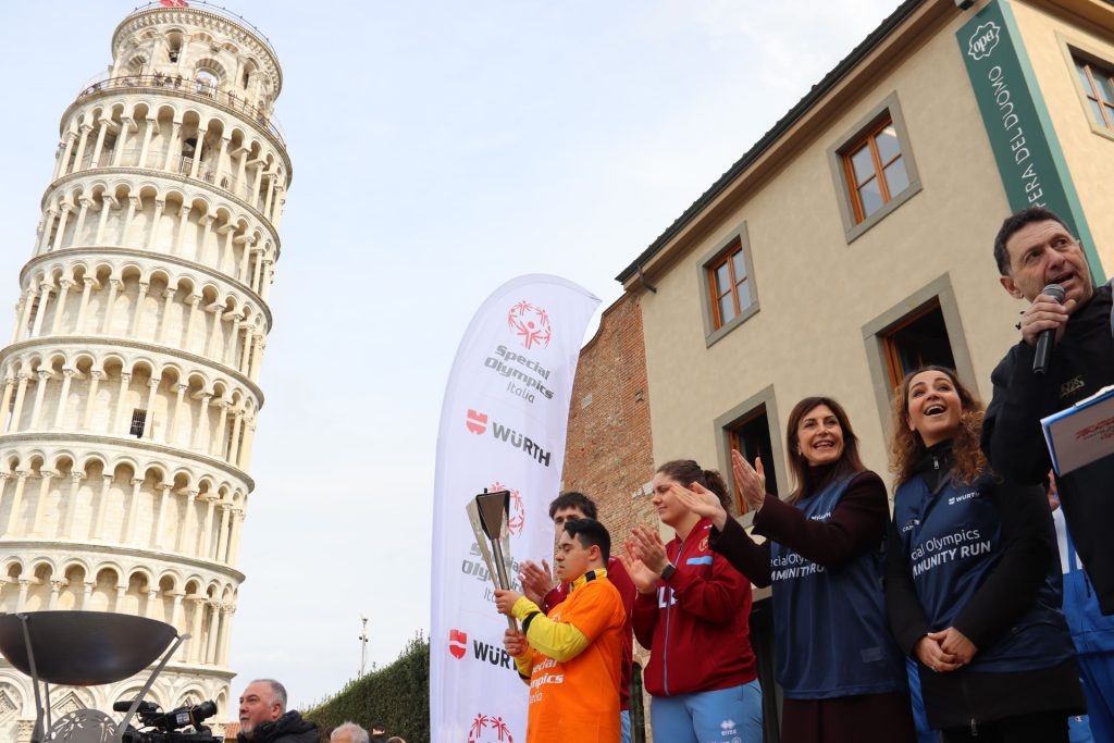 Accesso a Pisa: il braciere olimpico dei Giochi Mondiali Invernali Special Olympics