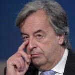 Chiara Nasti si oppone al vaccino contro la pertosse: Burioni avverte l'influencer