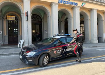 Controlli alla stazione di Lucca: arrestato un giovane per possesso di droga