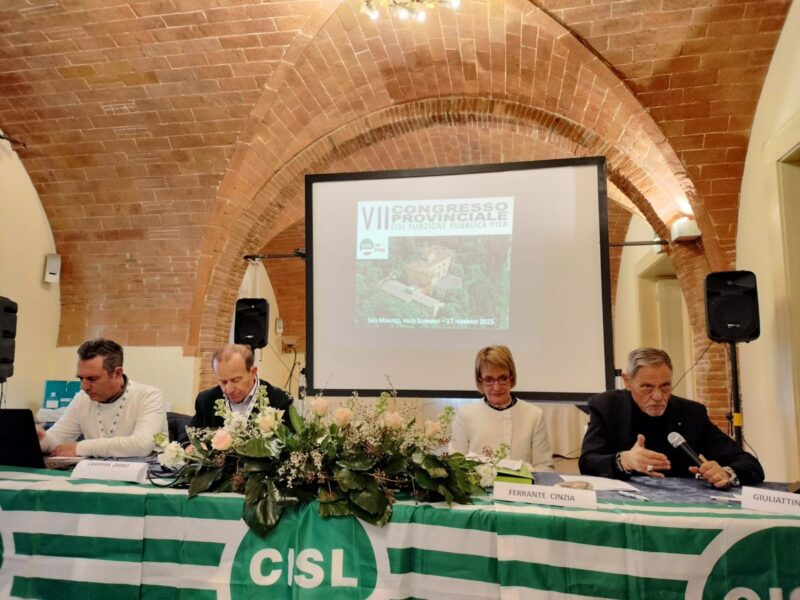 I sindaci Fabio Mini e Roberto Giannoni al convegno provinciale della Cisl tenutosi a San Miniato