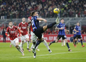 Il derby di Milano termina in pareggio: De Vrij recupera il gol di Reijnders – Agenzia di stampa Italpress