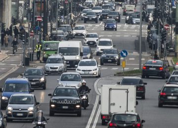 Il mercato dell'auto in calo a gennaio, secondo l'Agenzia di stampa Italpress