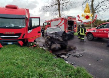 Incidente tra auto e camion a Certaldo: ci sono feriti