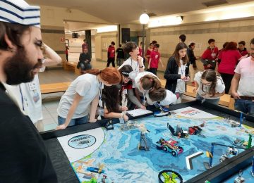 Primo Lego League Challenge: alla squadra del Piero della Francesca di Arezzo il premio "Stella Nascente"