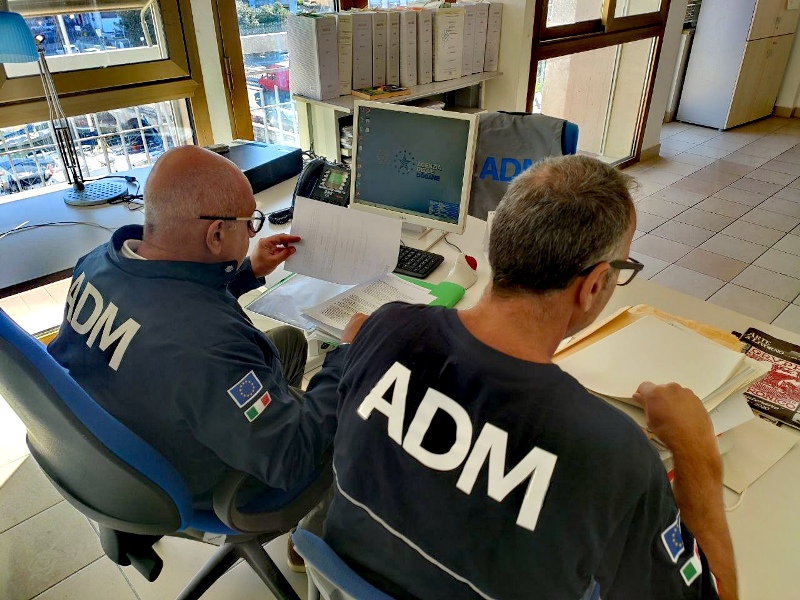 Quasi 60.000 controlli effettuati e 33 milioni di euro di evasione accertati dall'Agenzia delle Dogane e dei Monopoli tra Toscana e Umbria