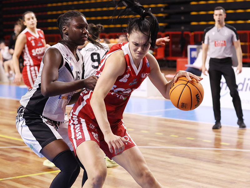 Rosa Scotti conquista la vittoria a La Spezia e termina la partita 62-68.