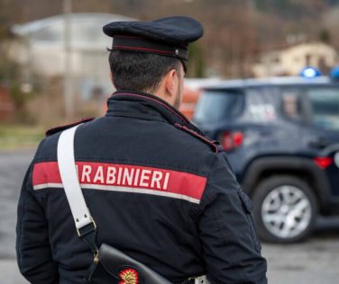 Spargisale danneggiato nel lucchese, denunciato un quarantenne