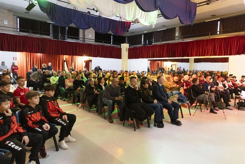 Una panoramica del salone del Circolo Spazio tre dove si è svolta l’assemblea