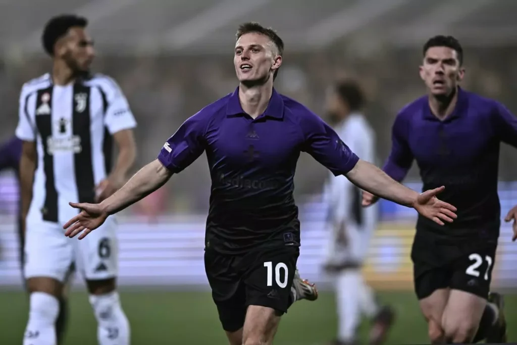 Juve's Purple Day: Fiorentina Triumphs 3-0